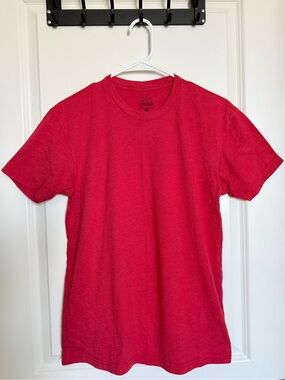 Fresh Clean Tees Men’s Crew Neck T-shirt - Red